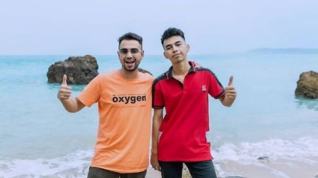 Raffi Ahmad dan Dimas Ahmad [Instagram/@dimas_baam]