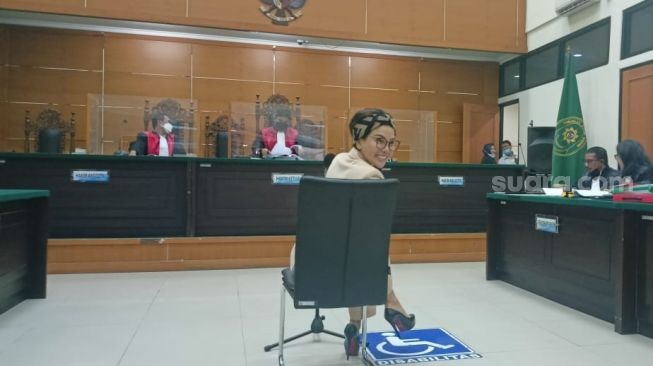Nikita Mirzani jalani sidang kasus pencemaran nama baik di Pengadilan Negeri Serang, Senin (21/11/2022) [Semujer.com/Rena Pangesti]