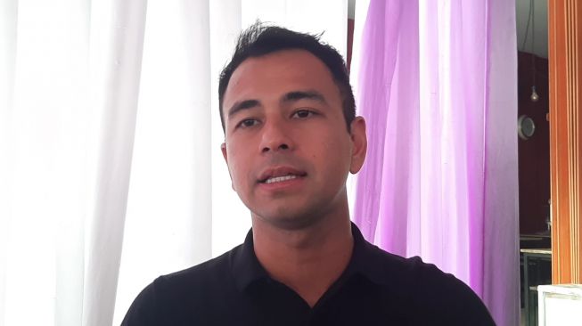 Chairman RANS Nusantara FC Raffi Ahmad saat ditemui di kawasan Pondok Labu, Jakarta  (Semujer.com/Adie Prasetyo Nugraha).