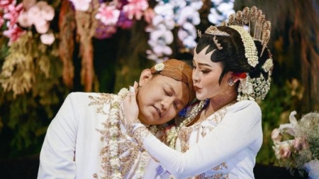 Potret Akad Nikah Denny Caknan dan Bella Bonita (Instagram/@faralljibrill_official)