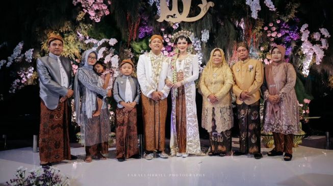 Pernikahan Denny Caknan dan Bella Bonita (Instagram/@denny_caknan)