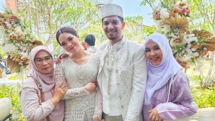 Potret Pernikahan Yusuf Sungkar (Instagram/@santiasokamala)