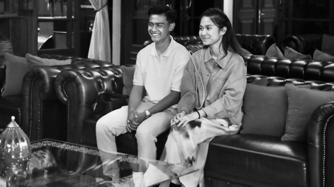 Pratama Arhan dan Azizah Salsha saat mengunjungi Menteri Pertahanan Prabowo Subianto. [Instagram]