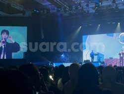 Konser Young K di Jakarta Baru Dimulai, Penonton Nangis Sesenggukan